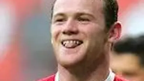 蒋劲夫近况照片流出，眼神憔悴纹身瞩目