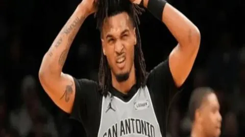 塞維利亞後防支柱拉莫斯帶領團隊獲得榮耀！